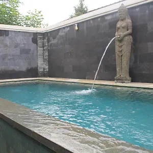dewi-antara-homestay.ubudhotelsnow.com/